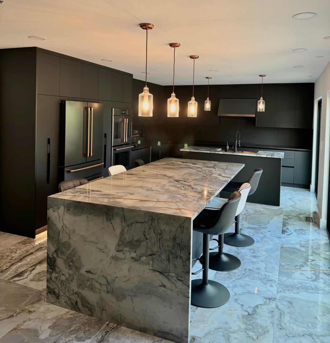 Bold and Beautiful: Why Black Kitchen Cabinets Are the New Must-Have in Fort Lauderdale Homes