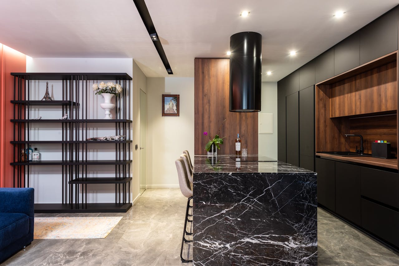 Custom Cabinets vs. Pre-Fab: What Fort Lauderdale Homeowners Should Know