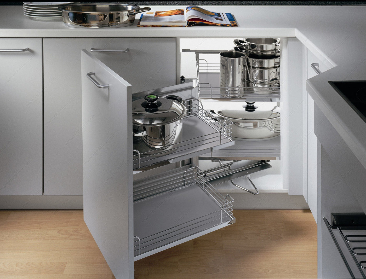 Solving Space Issues in Your Kitchen with Fort Lauderdale Cabinets